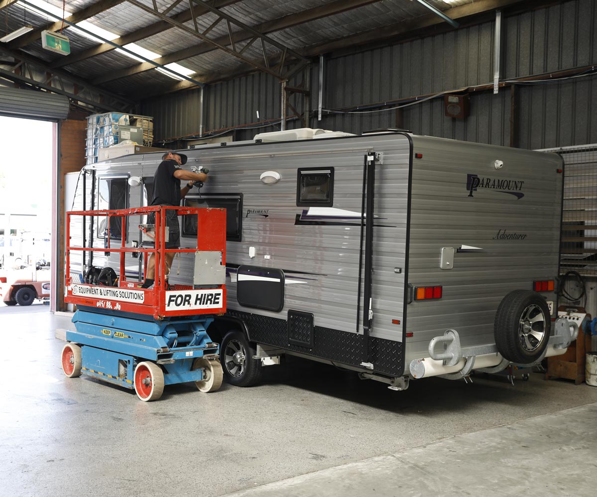 caravan roll out awning