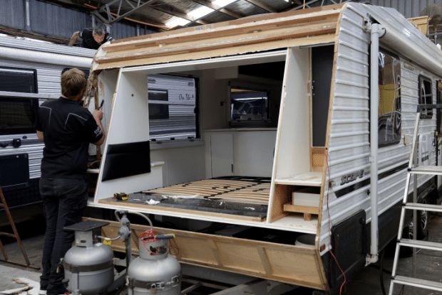 Caravan fibreglass repairs